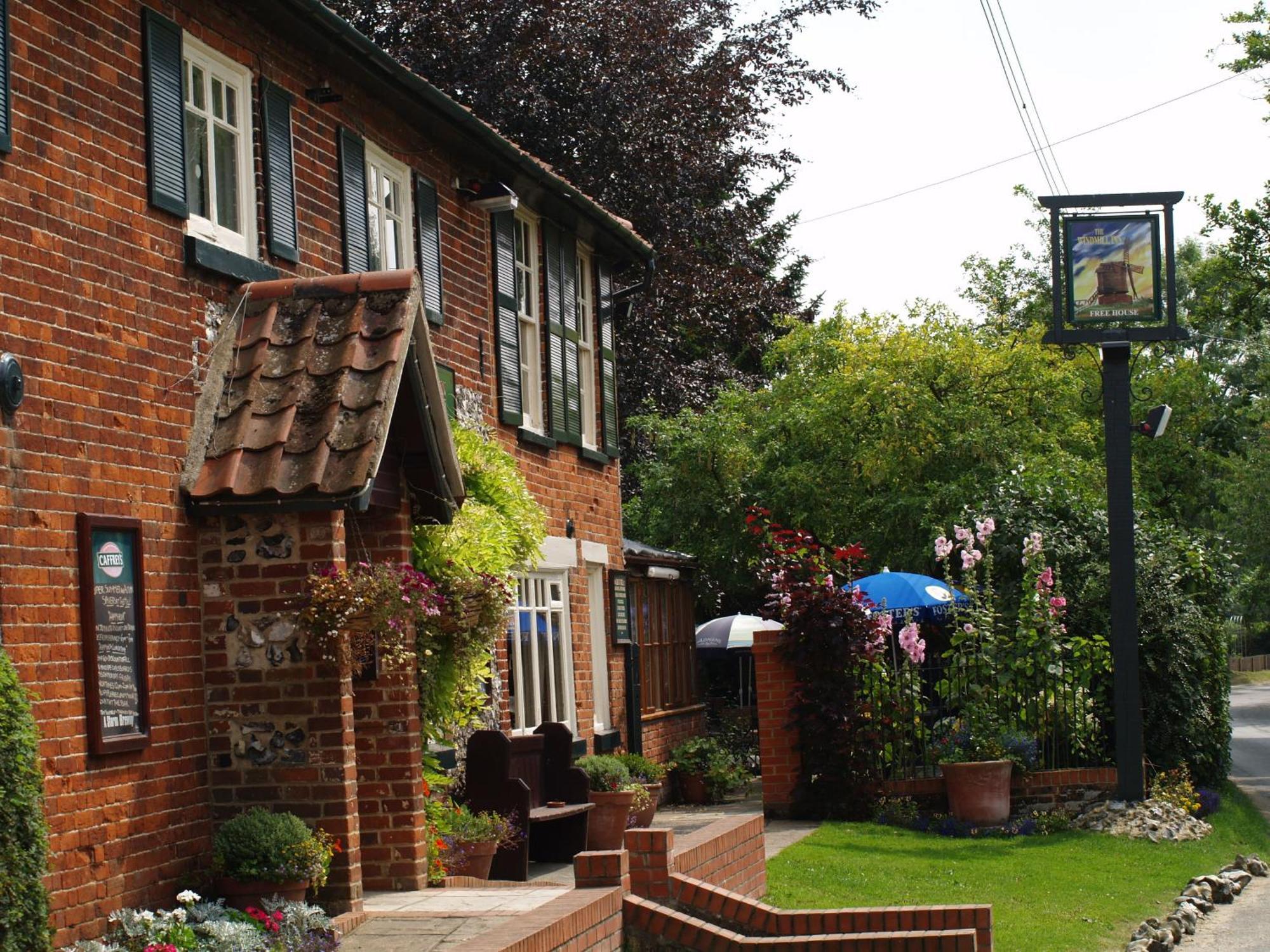 The Olde Windmill Inn Great Cressingham Esterno foto